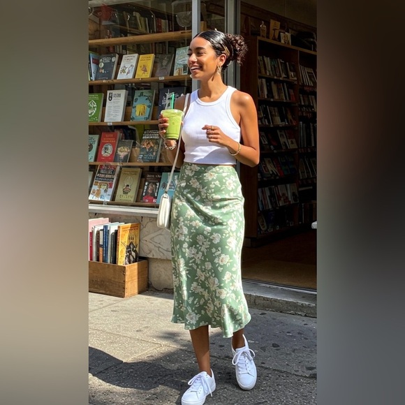 90s Vintage Floral Midi Skirt Size Small Made in the USA - Picture 9 of 10